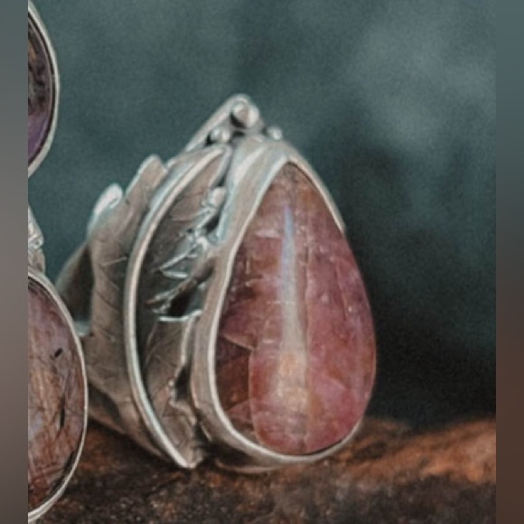 Acid Queen Ruby Oak Leaf Ring, Size 7.25 - Picture 10 of 14